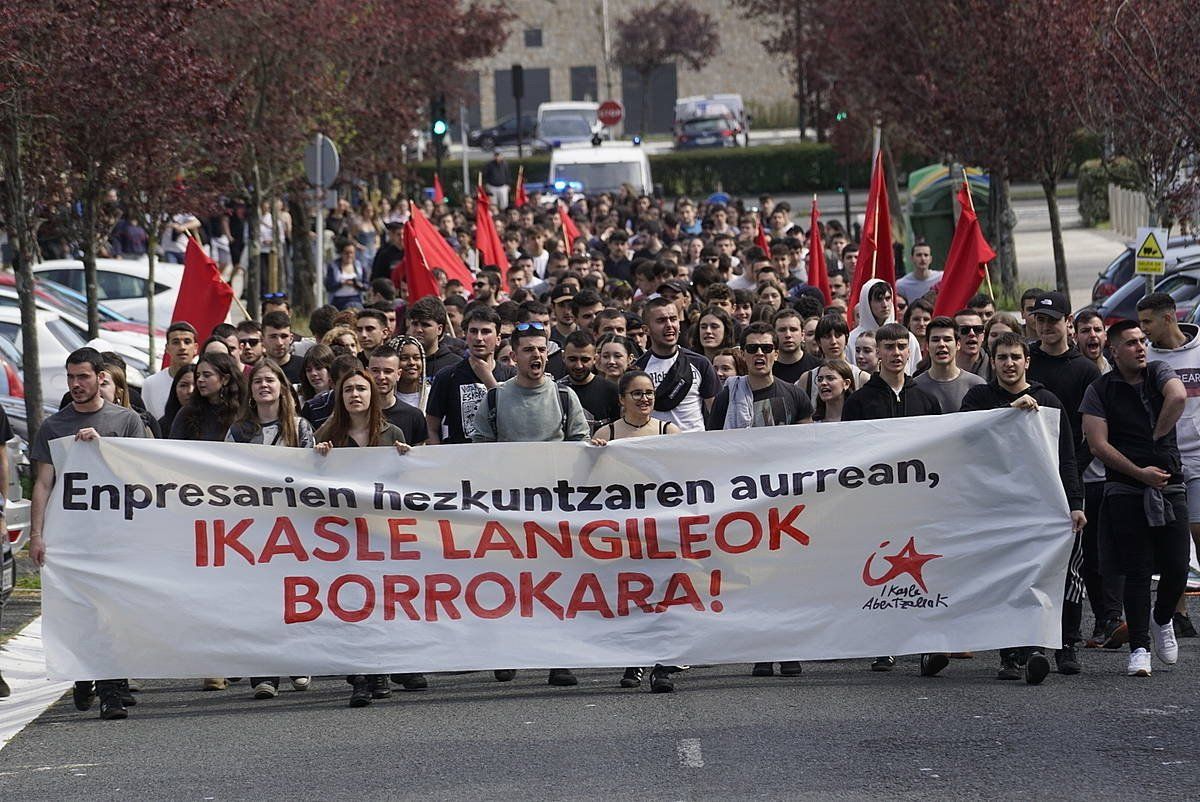 Ikasle Abertzaleak deitutako manifestazioa, Donostian. GORKA RUBIO / FOKU