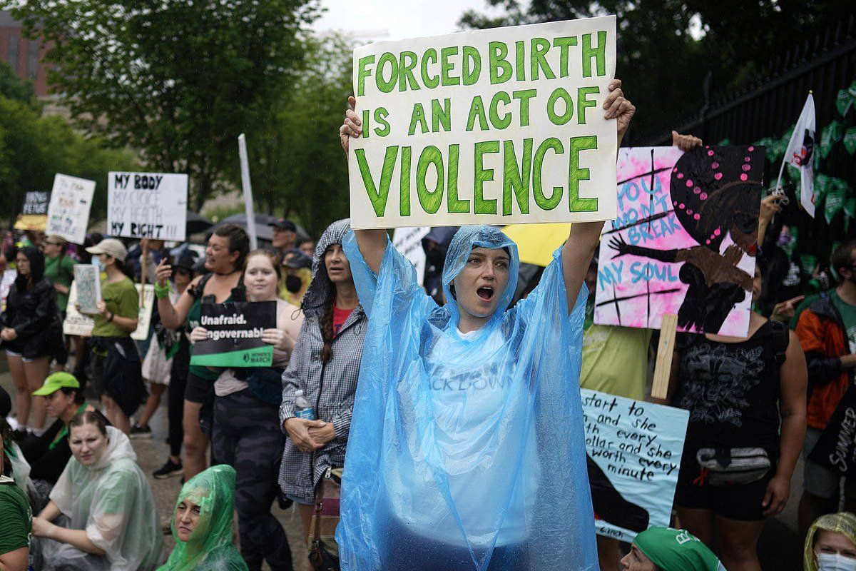 Abortatzeko eskubidearen aldeko manifestari bat, iaz, Washingtonen. WILL OLIVER, EFE