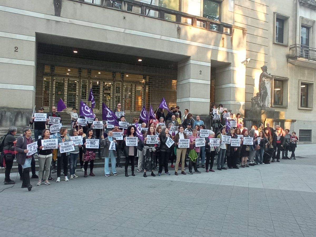 Bilbon egin duten protestaren argazki bat. BERRIA