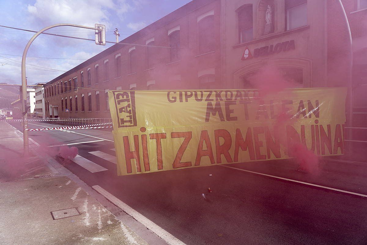 LABek otsailean Legazpin (Gipuzkoa) egindako protesta. IñIGO URIZ / FOKU