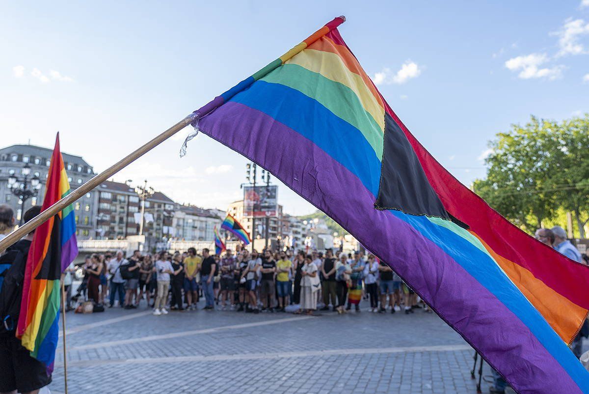 Iaz Bilbon LGTBIfobiaren aurkako egunean egin zuten kalejira eta elkarretaratzea. MARISOL RAMIREZ/ FOKU