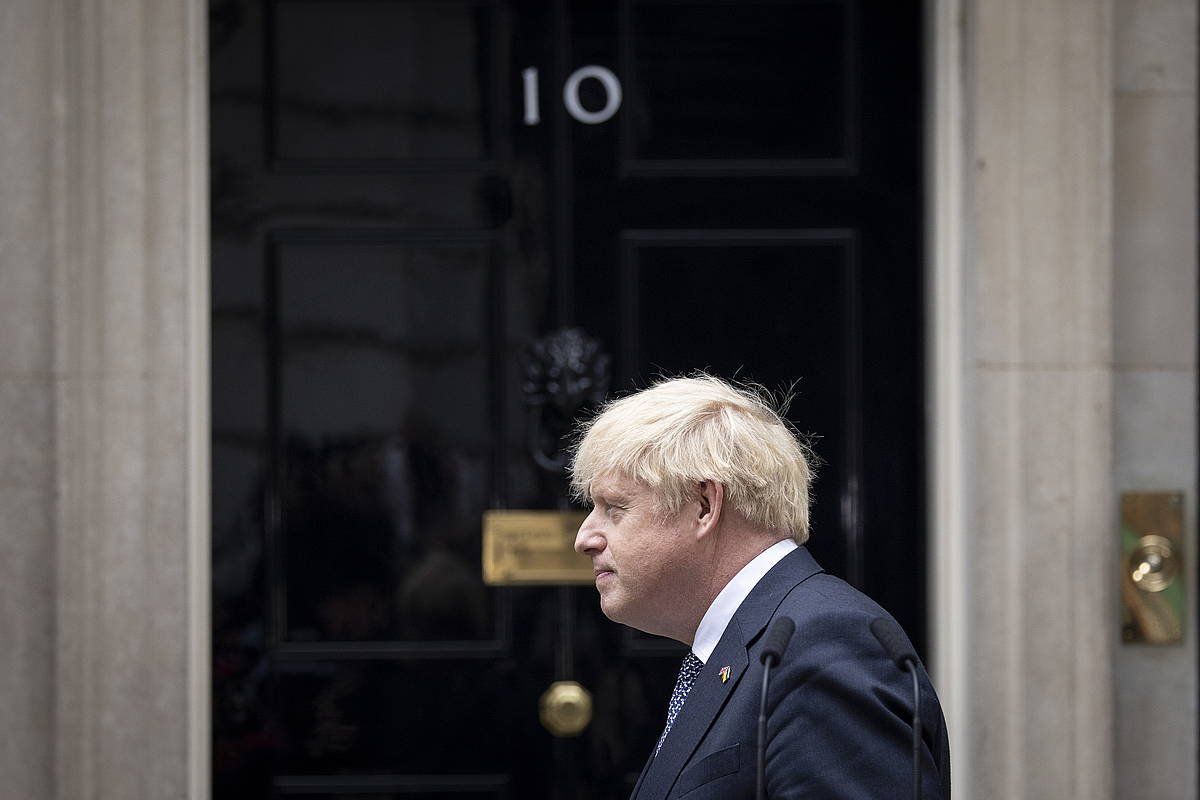 Boris Johnson, iazko uztailaren 7an, Erresuma Batuko lehen ministro kargutik dimisioa eman zuenean. TOLGA AKMEN / EFE