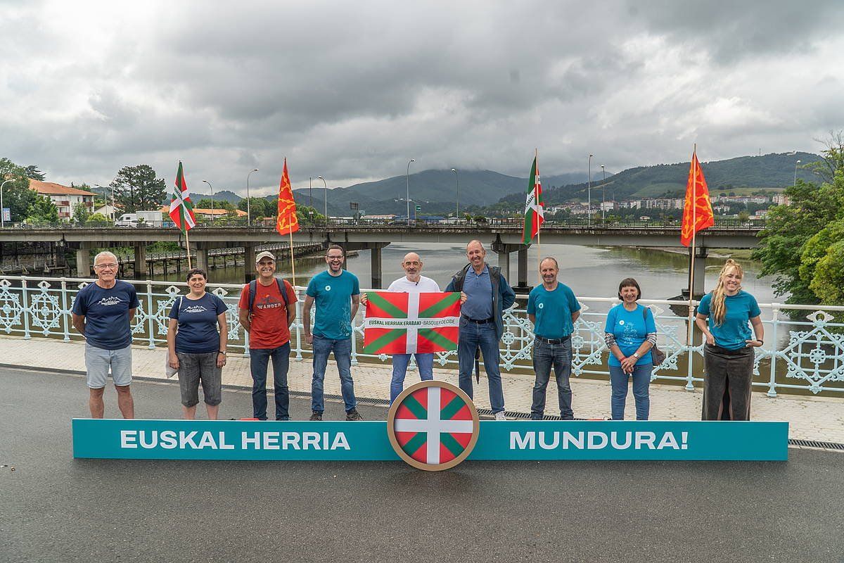 Gure Esku-k joan den astean eginiko agerraldia, Tourrerako egitasmoen berri emateko. ANDONI CANELLADA / FOKU