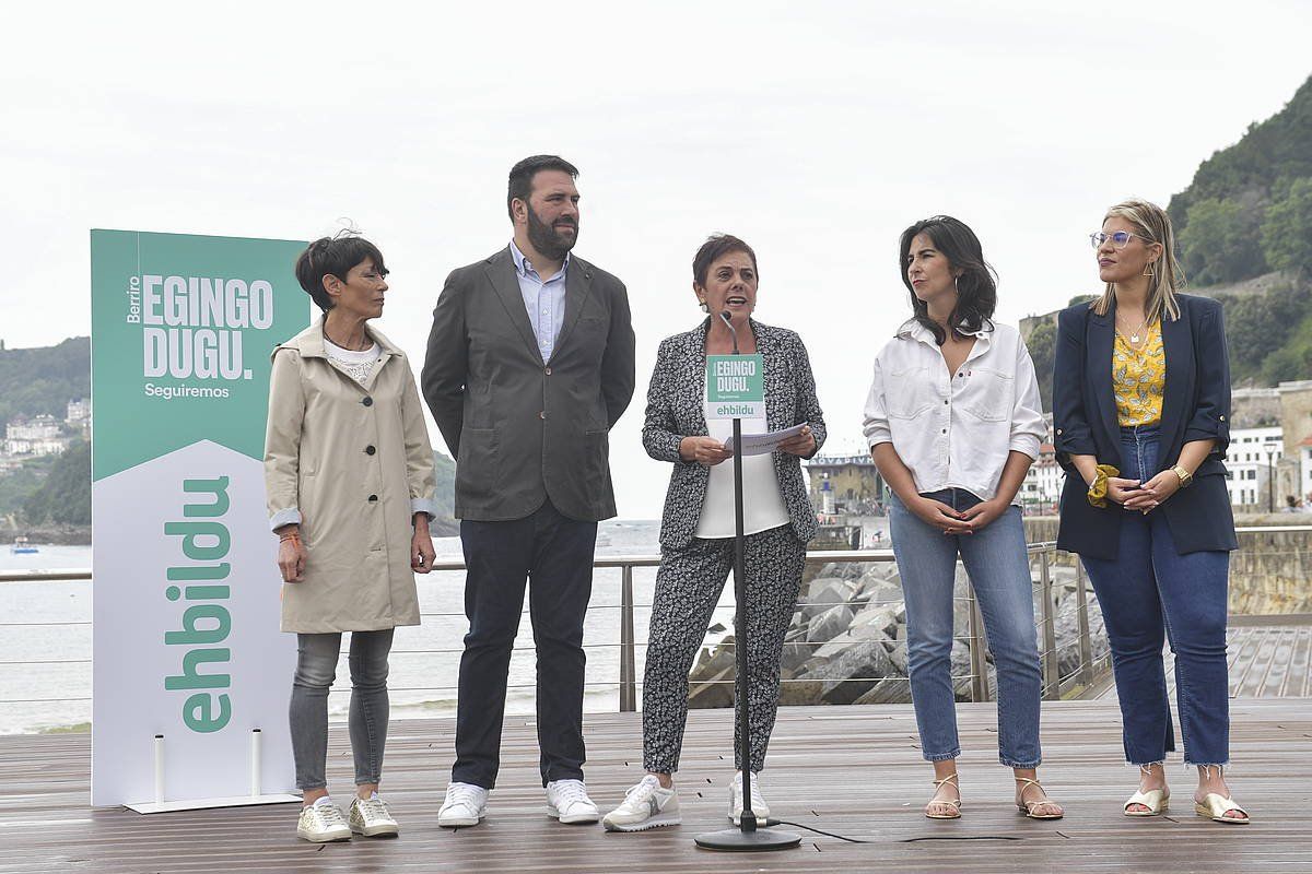 Mertxe Aizpurua EH Bilduko hautagaia hizketan, gaur, Donostian. IDOIA ZABALETA / FOKU