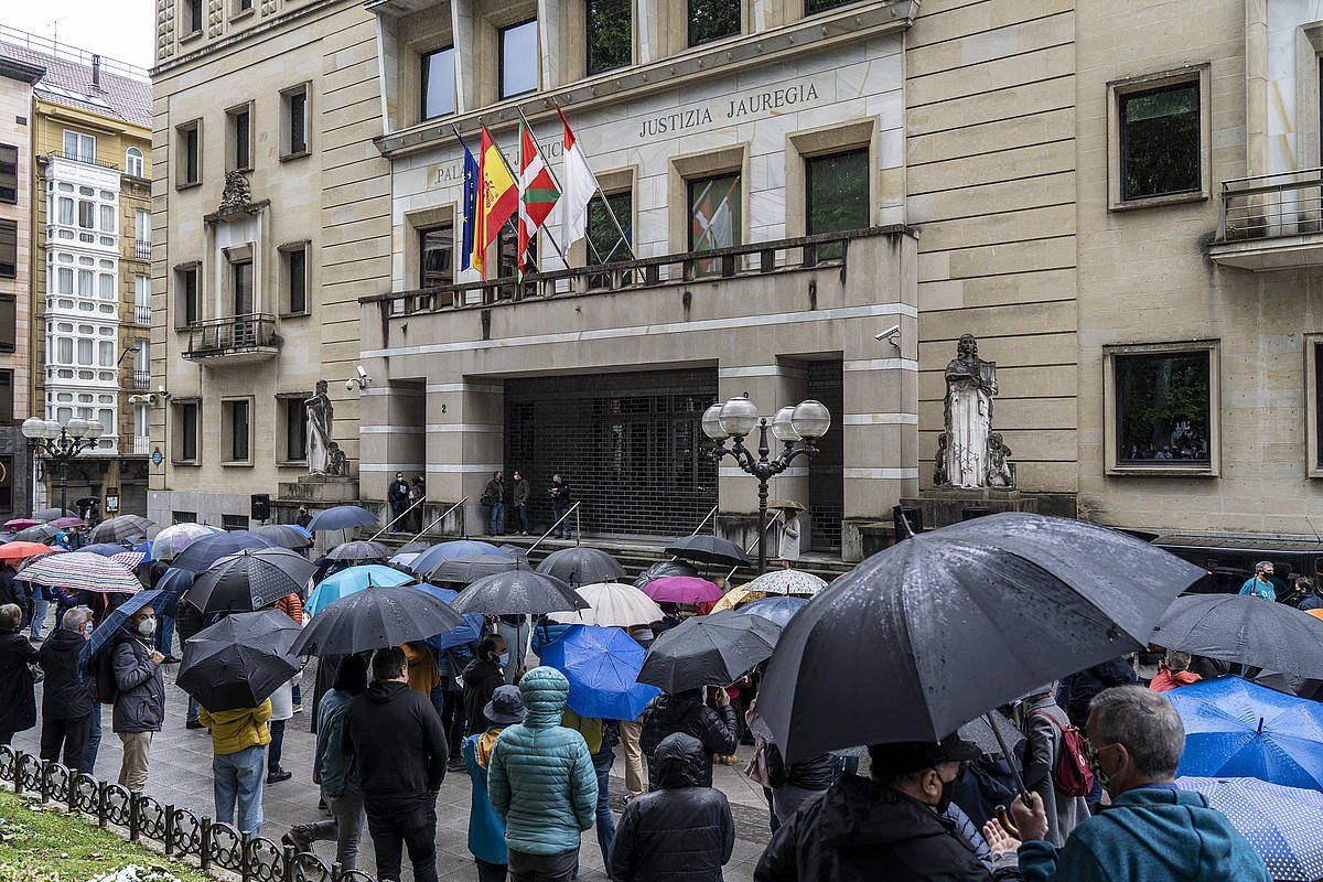 Protesta bat, euskararen kontrako abaki judizial batengatik. MARISOL RAMIREZ / FKU