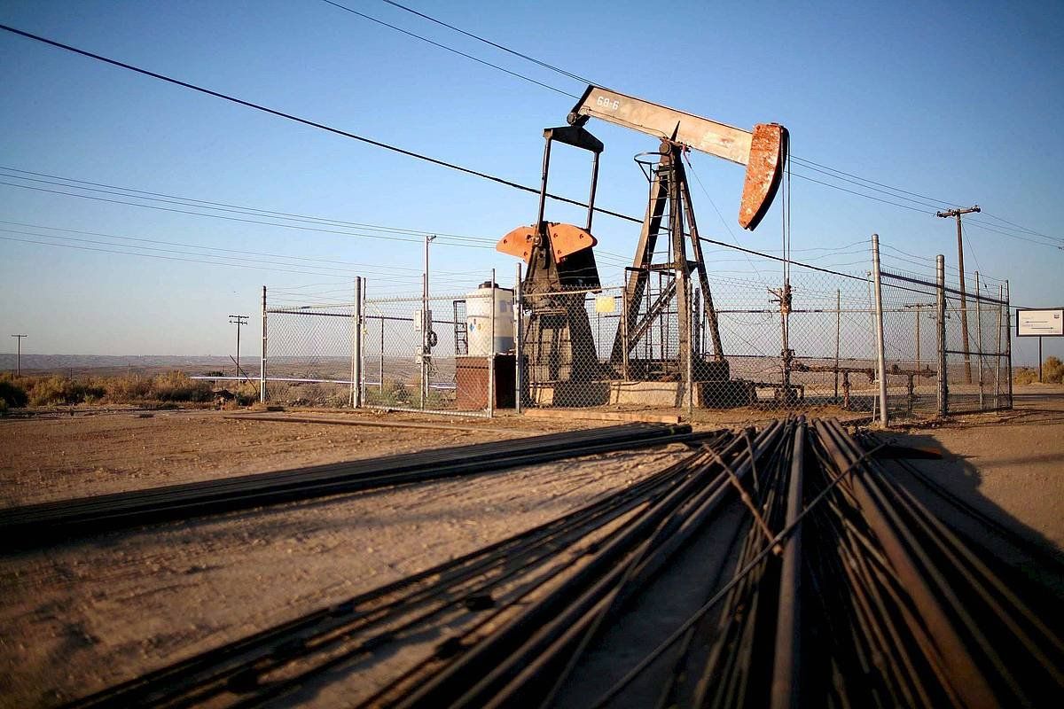 Petrolio putzu bat Iraken. SEAN MASTERSON (EFE)