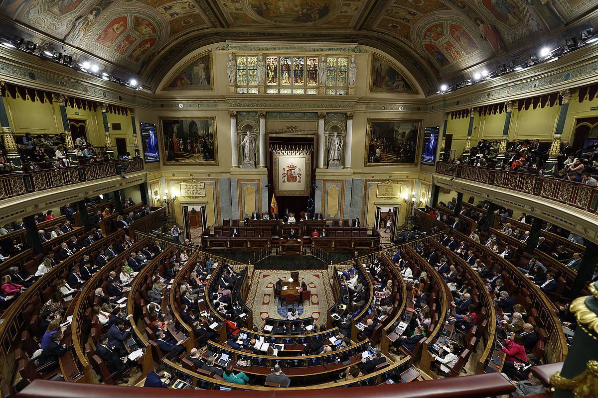 Espainiako Diputatuen Kongresua. J.J. GUILLéN
