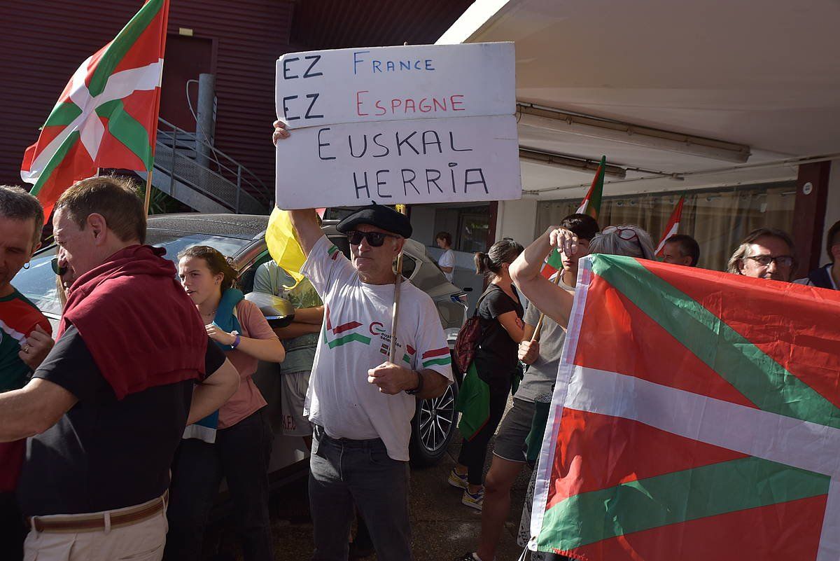 Euskal Selekzioaren aldeko ekitaldi bat, iazko urrian, Miarritzen (Lapurdi). FRANCOIS BERLAND