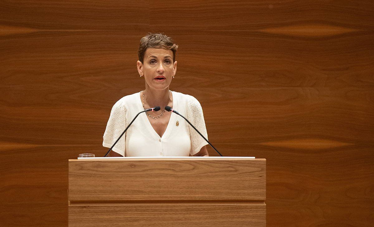 Maria Txibite inbestiduraren osoko bilkuran, Nafarroako Parlamentuan. JAGOBA MANTEROLA, FOKU