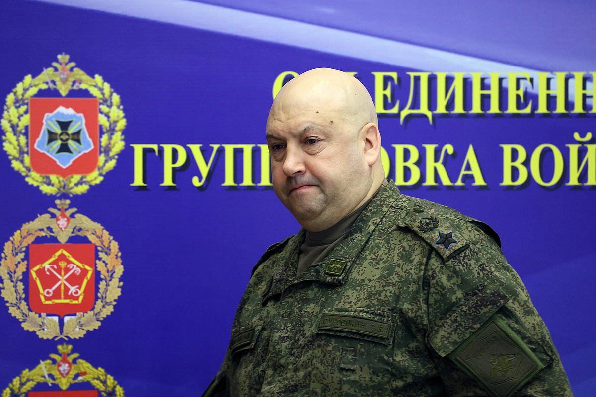 Errusiako aire indarreko buruzagi ohi Sergei Surovikin, iazko abenduan. ERRUSIAKO DEFENTSA MINERIOA / EFE