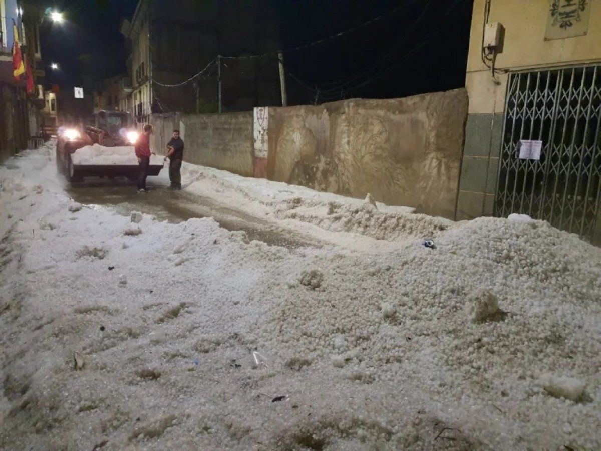 Fiteroko kaleetan pilaturiko kazkabarra, sare sozialetan zabalduriko irudi batean. BERRIA