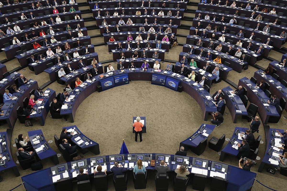 Europako Parlamentuko bilkura bat, Estrasburgon (Frantzia). JULIEN WARNAND / EFE