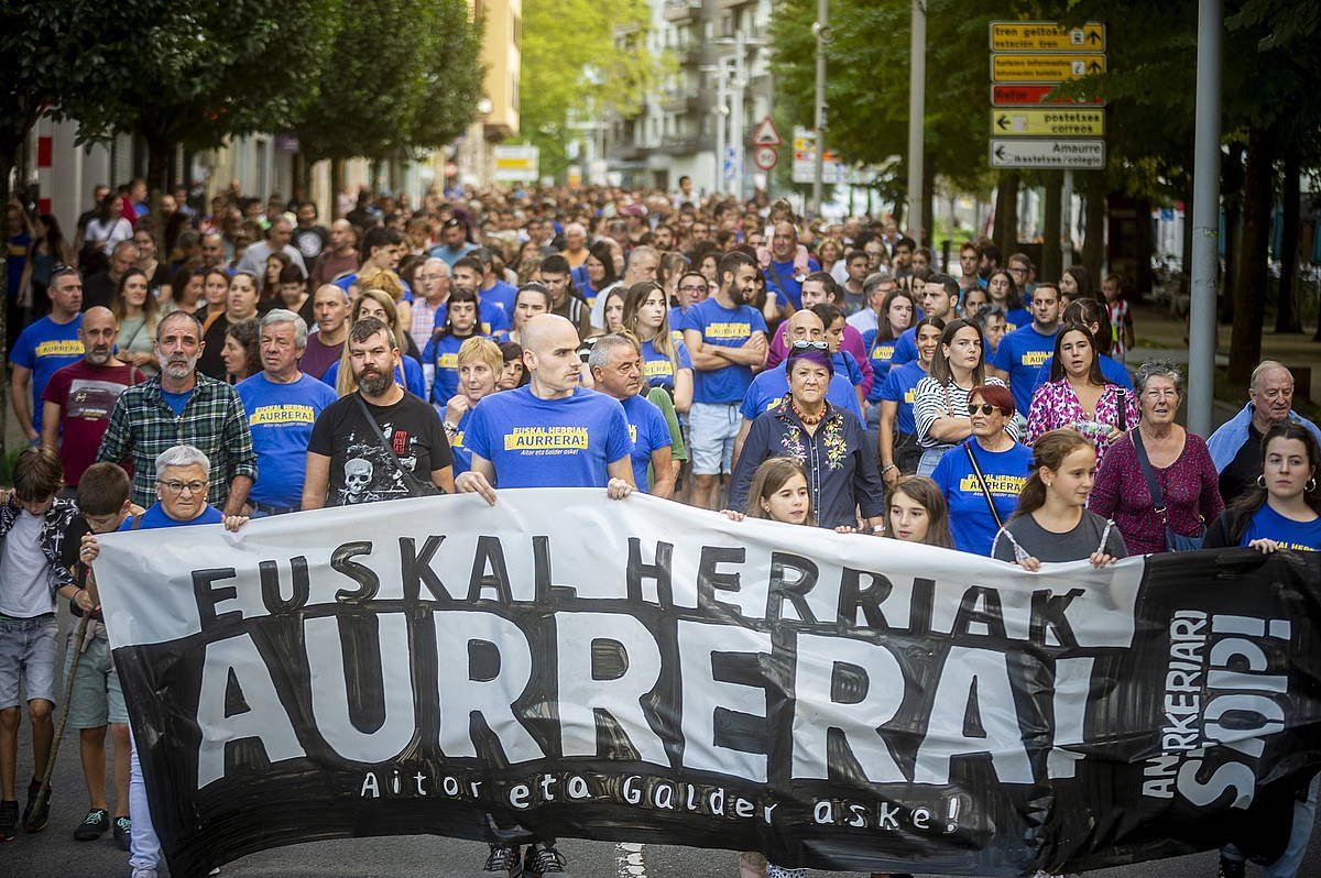 Gaur arratsadean Amurrion egin duten protesta. JAIZKI FONTANEDA/ FOKU