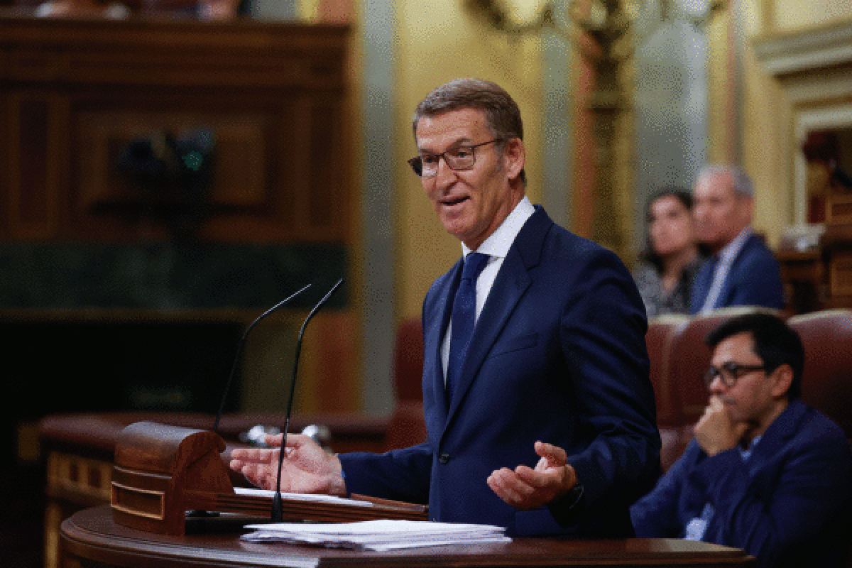 Alberto Nuñez Feijoo PPko presidentegaia gaurko inbestidura saioan, Espainiako Kongresuan. JUAN CARLOS HIDALGO / EFE