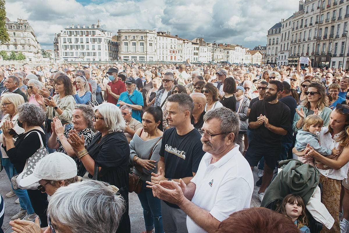 Baionako bestetako bortizkeriaren kontrako elkarretaratzea, abuztuan. GUILLAUME FAUVEAU