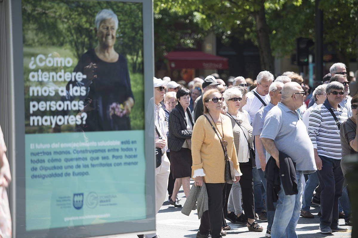 Pentsiodunen protesta bat Donostian. JUAN CARLOS RUIZ (FOKU)