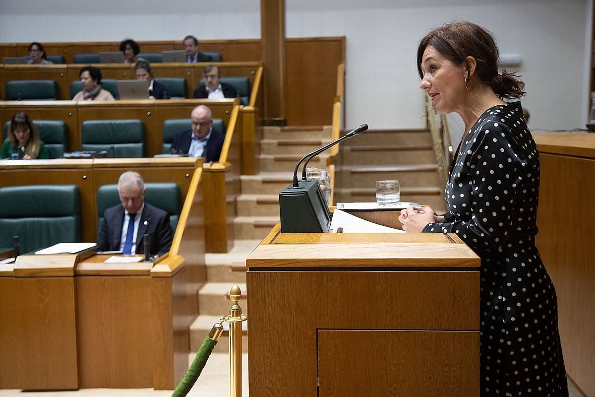 Jasone Agirre EH BIlduko legebiltzarkidea, gaur. EUSKO LEGEBILTZARRA