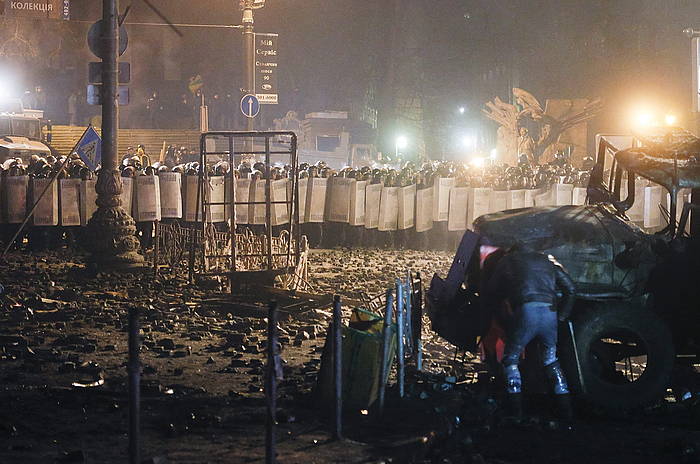 Gobernuaren kontrako protestak Kieven. SERGEY DOLZHENKO, EFE