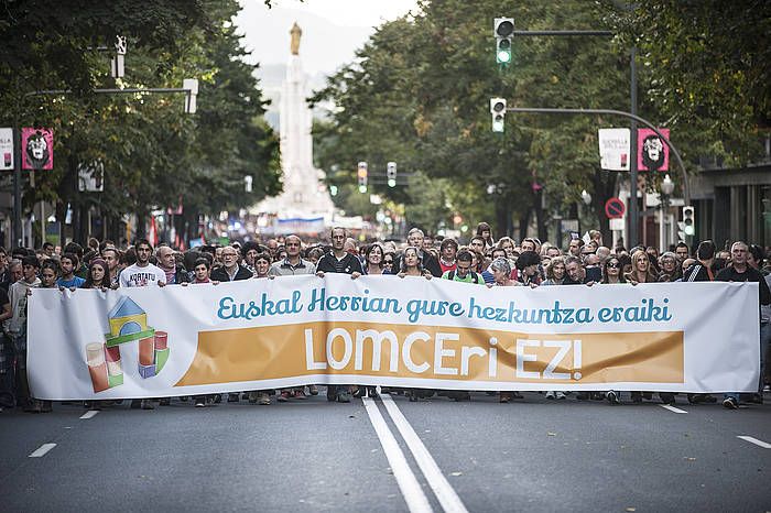 Iazko urriaren 12an Bilbon LOMCEren kontra eginiko manifestazioa. JON HERNAEZ / ARGAZKI PRESS