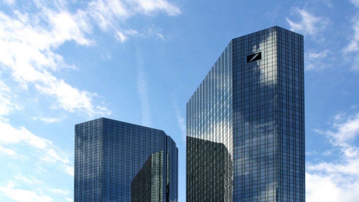 Deutsche Banken erorikoak dardarka jarri ditu burtsak beste egun batez