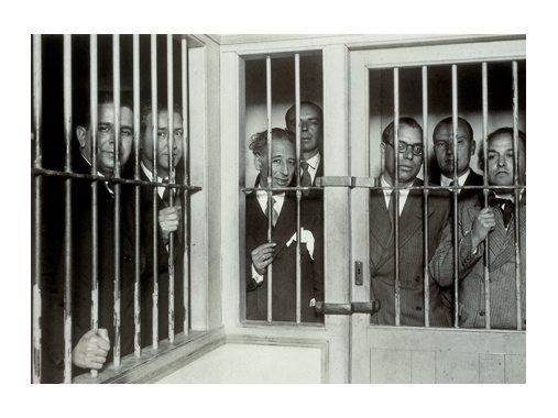 Kataluniako Gobernuko kideak, preso, urriaren 6ko gertakariak zirela-eta. AINSA