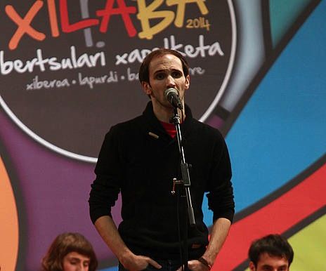 Sustrai Colina, Larresoroko saioan. BOB EDME