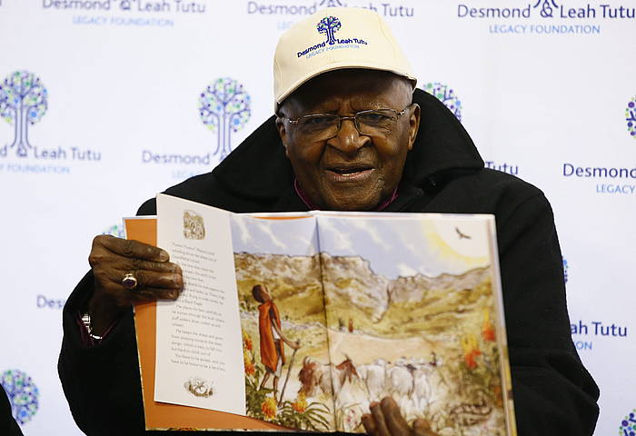 Desmond Tutu da galdeketaren aldeko adierazpenaren sinatzaileetako bat. NIC BOTHMA, EFE