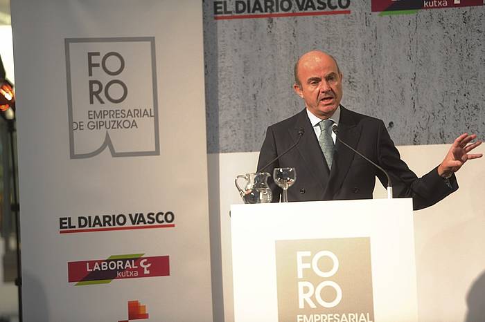 Luis de Guindos Espainiako Ekonomia ministroa, gaur goizean, Donostian. ARGAZKI PRESS
