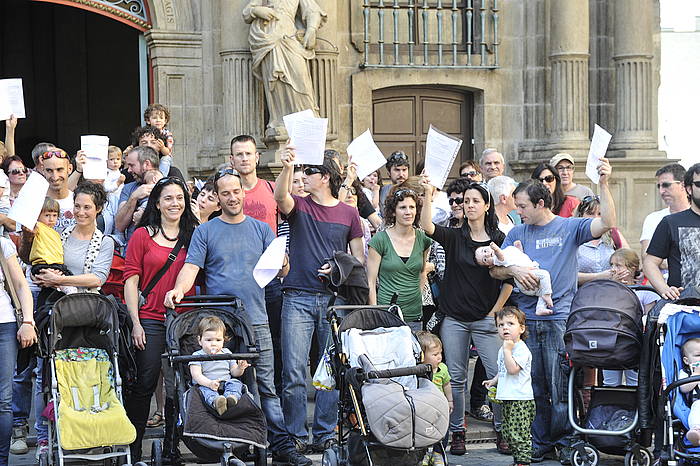 Haur eskola euskaldunen alde egindako mobilizazioetako bat. IDOIA ZABALETA / ARGAZKI PRESS