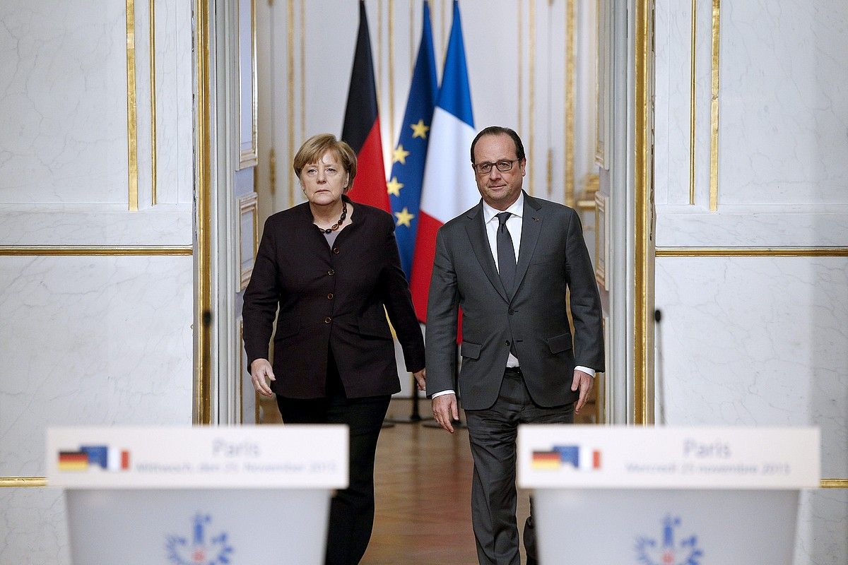 Angela Merkel eta François Hollande, atzo, Eliseoan. VALAT KAPPELER / EFE.