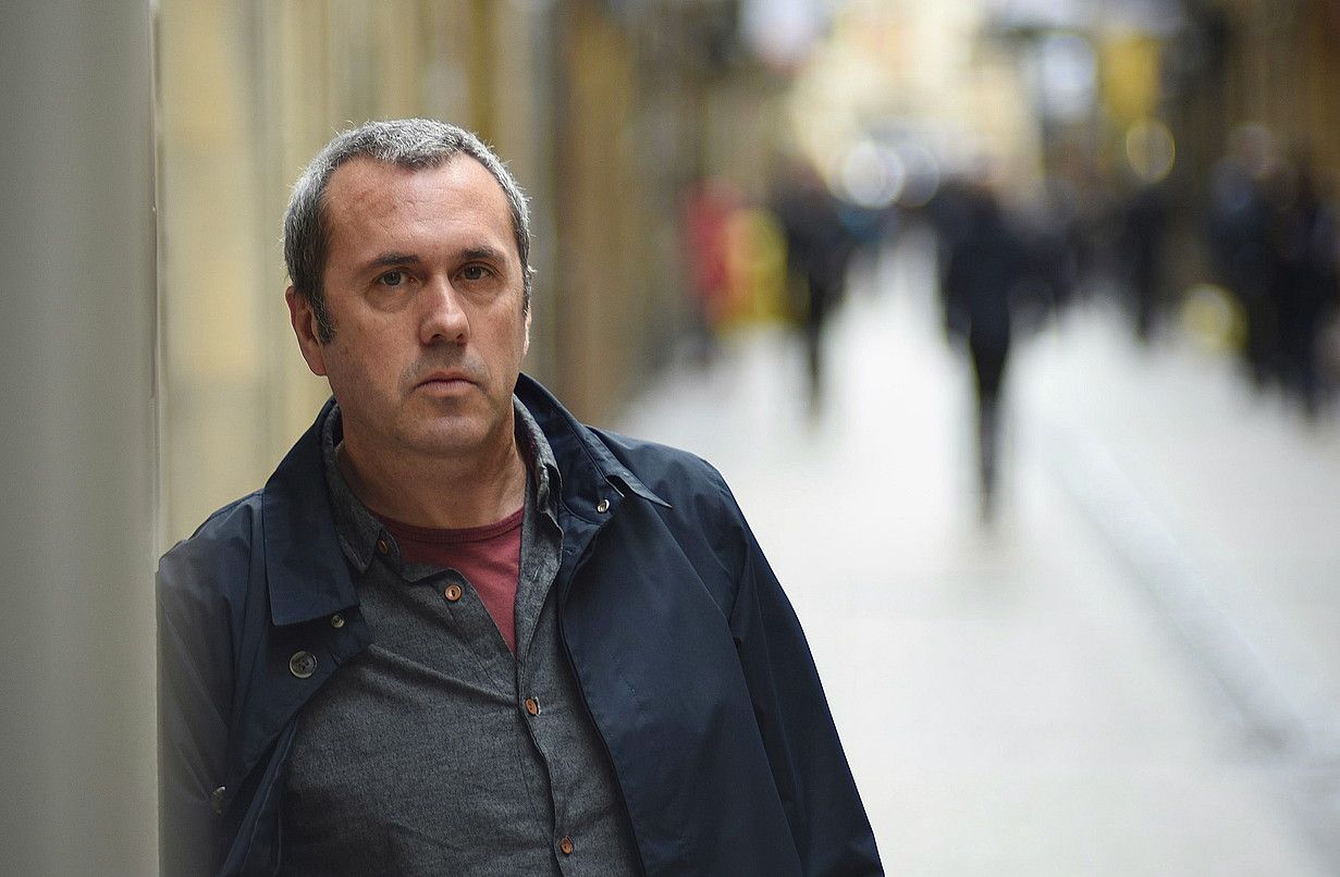 Fermin Etxegoien, Urpekariak aurkeztu zuen egunean. ANDONI CANELLADA / ARP. Fermin Etxegoien, Urpekariak aurkeztu zuen egunean. ANDONI CANELLADA / ARP.