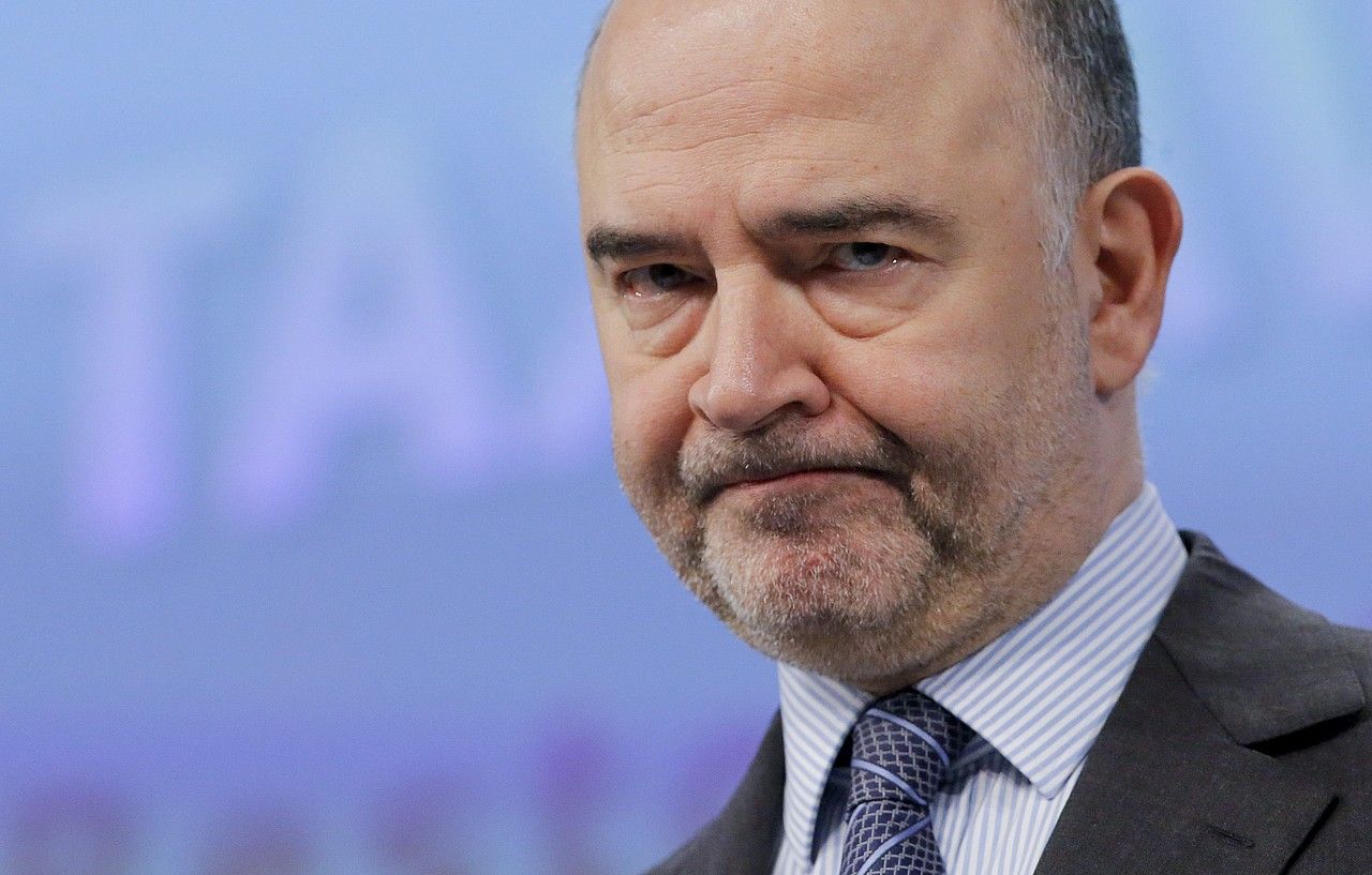 Pierre Moscovici Europako Batzordeko Ekonomia komisarioa, atzo, Bruselan. OLIVIER HOSLET / EFE. Pierre Moscovici Europako Batzordeko Ekonomia komisarioa, atzo, Bruselan. OLIVIER HOSLET / EFE.