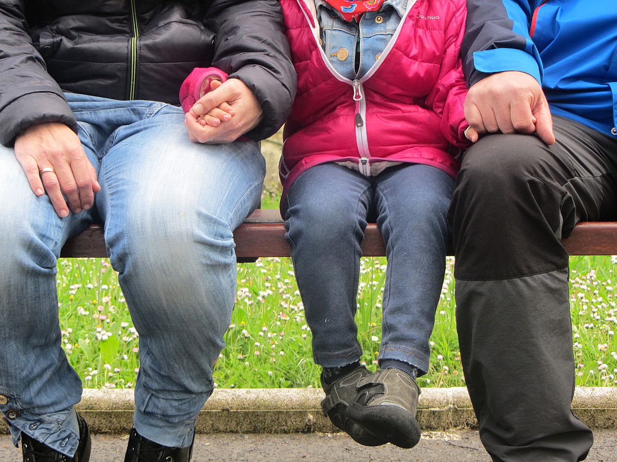 3 urtetik beherakoek harrera egoitzetara ez joateko ahalegina egingo dute; harrera familiena izango da lehentasuna. BERRIA.