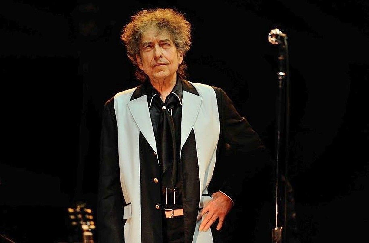 Bob Dylan, iazko irudi batean; orain ez du uzten kontzertuetan argazkiak atera diezazkioten.
