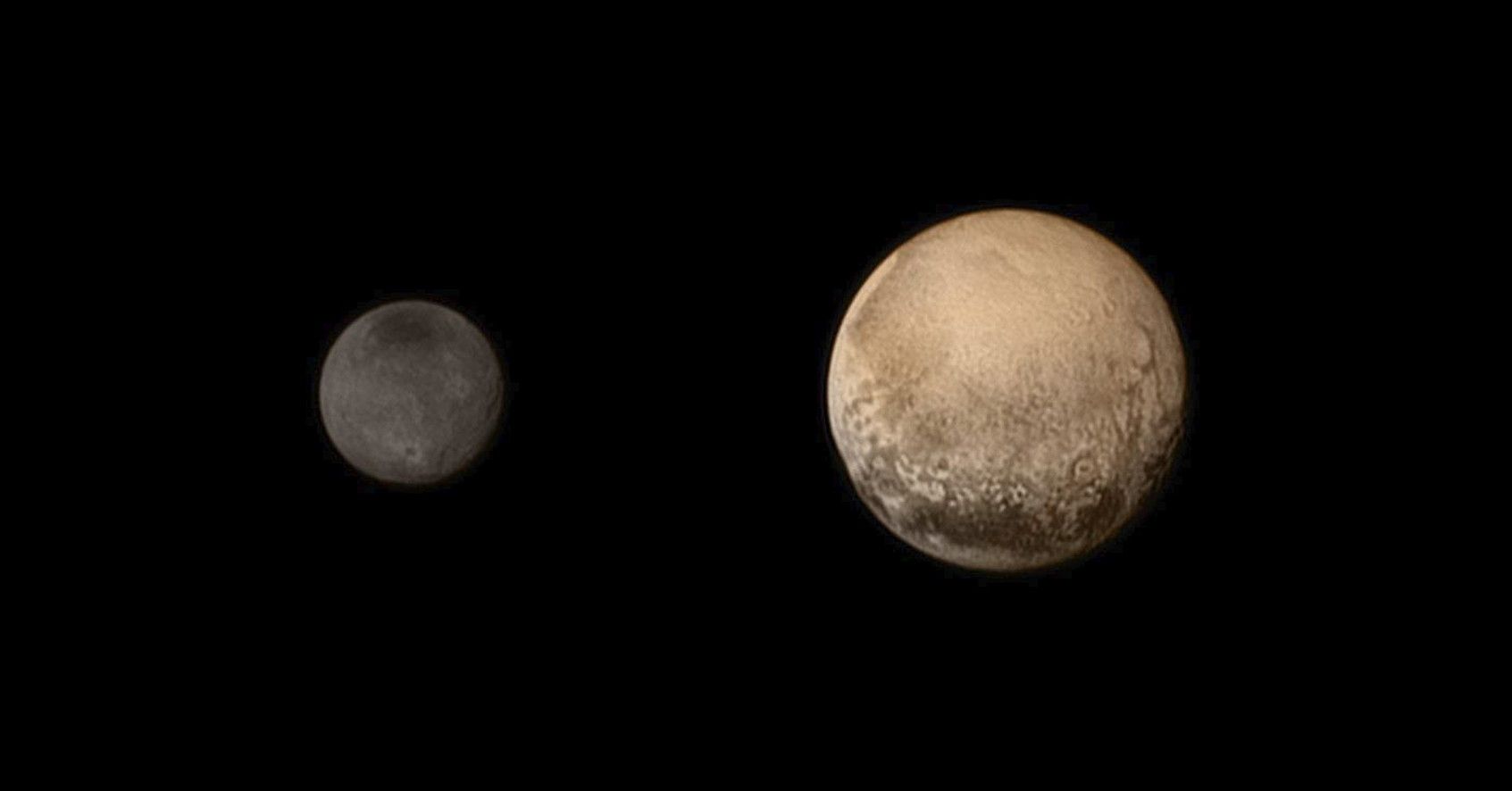 Pluton eta Karon ilargia, berriki NASAk zabaldutako irudi batean. NASA/JHUAPL/SWR.