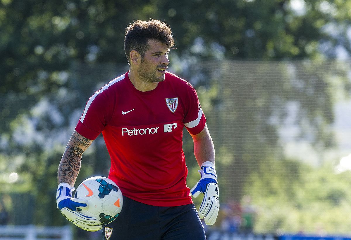 Iago Herrerin, entrenamendu saio batean. Ezker besoko tatuajea egin aurretik. MONIKA DEL VALLE / ARGAZKI PRESS.