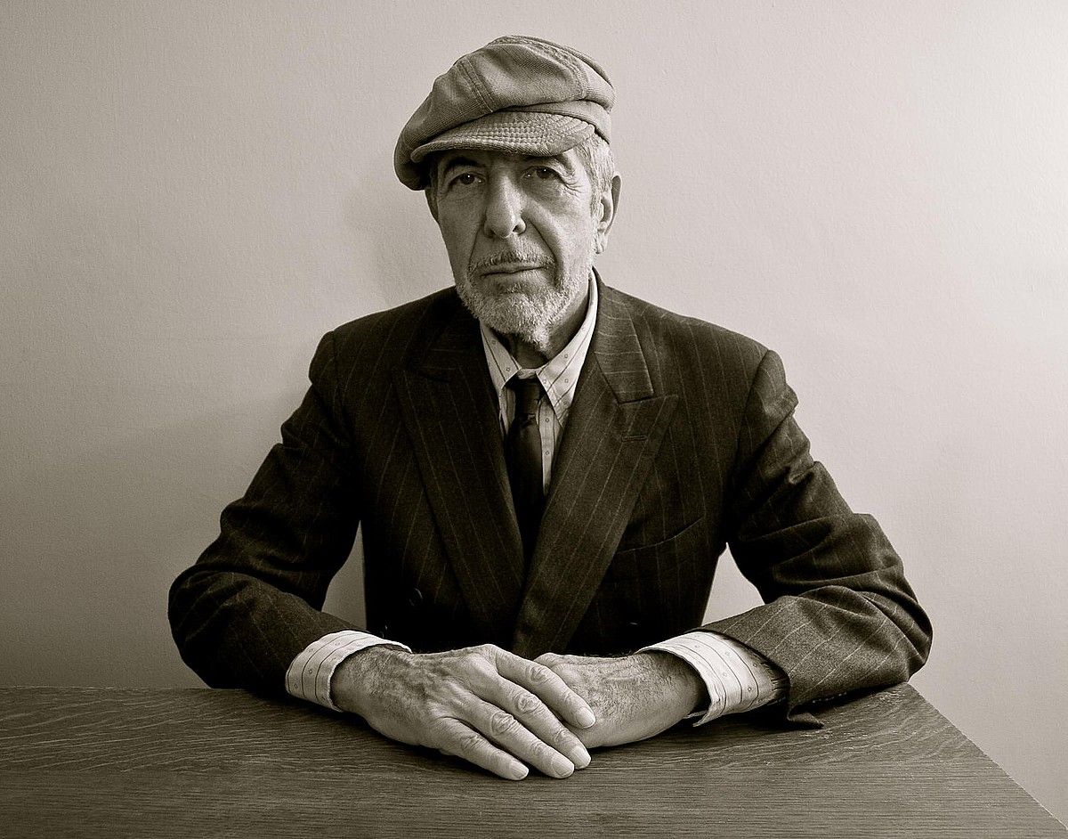 Leonard Cohen, ez oso aspaldiko argazki batean. LEONARD COHEN.