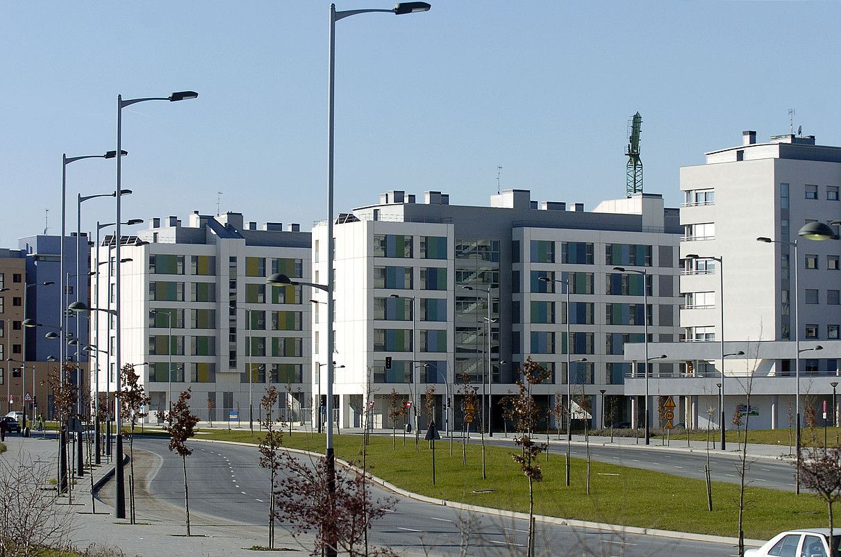 Etxebizitza saila Gasteizen, Salburuan. Lege berriarekin, eskubide subjektibo izango da etxea edukitzea. JUANAN RUIZ / ARP.