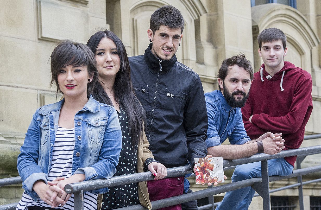 Kristina Aranzabe, Leire Berasaluze, Javi Rivero, Joseba de Arriba eta Jon Altuna, Laineko partaideak. GORKA RUBIO / ARP.