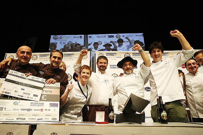 Euskal Herriko Pintxo Txapelketako finala Kursaalean. Irudian, saridunak. JUAN CARLOS RUIZ / ARGAZKI PRESS
