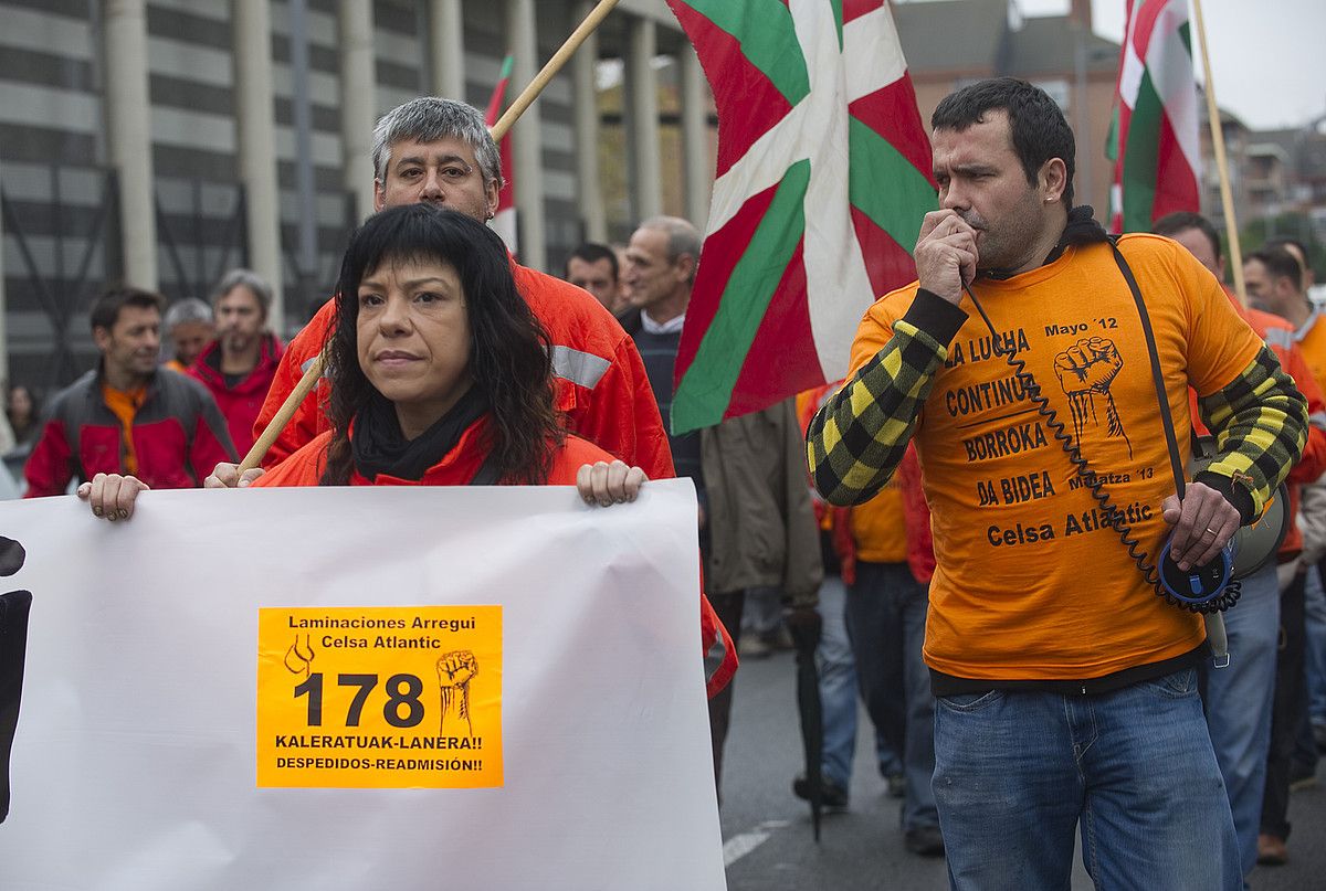 Orain dela hiru urte lan gatazka hasi zenetik lanuzte eta mobilizazio ugari egin dituzte Laminaciones Arregiko langileek. RAUL BOGAJO / ARGAZKI PRESS. Orain dela hiru urte lan gatazka hasi zenetik lanuzte eta mobilizazio ugari egin dituzte Laminaciones Arregiko langileek. RAUL BOGAJO / ARGAZKI PRESS.