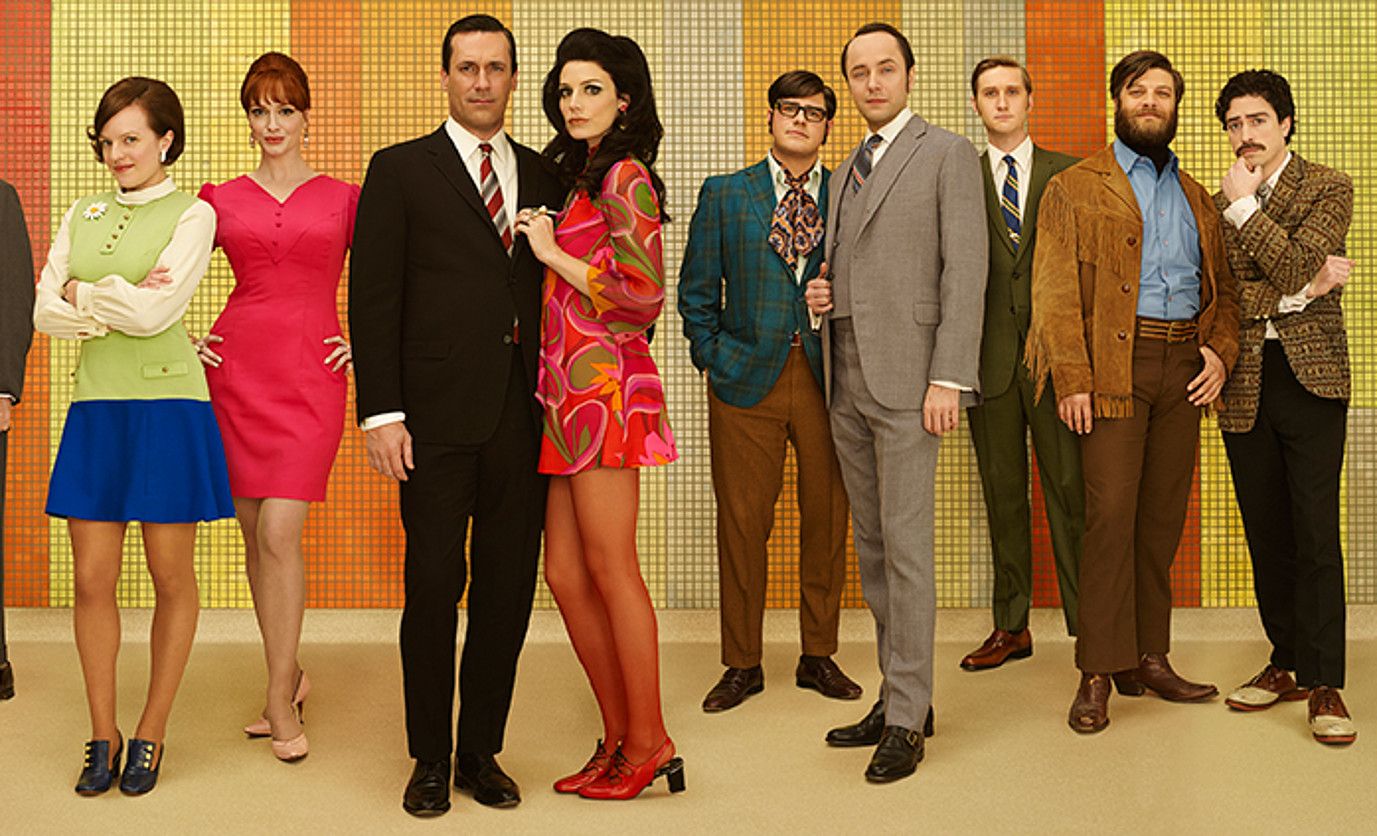 1960ko hamarkadako estetika nabarmentzen da Mad Men telesailean. Irudian, aktore protagonistak. BERRIA. 1960ko hamarkadako estetika nabarmentzen da Mad Men telesailean. Irudian, aktore protagonistak. BERRIA.