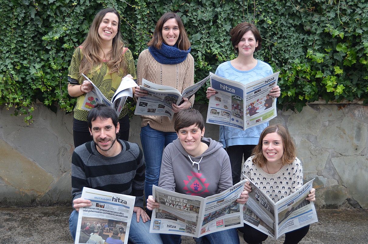 Donostiako albisteen berri ematen dute Interneten zein paperean Irutxuloko Hitza-ko kazetariek. IRUTXULOKO HITZA.