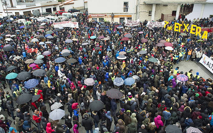 Azaroaren 26an manifestazio jendetsua egin zuten Altsasun. JAGOBA MANTEROLA, ARGAZKI PRESS