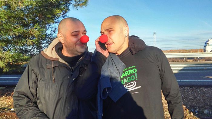 Balerdi, eskubian, kartzelatik irten berritan. @ETXERATELKARTEA