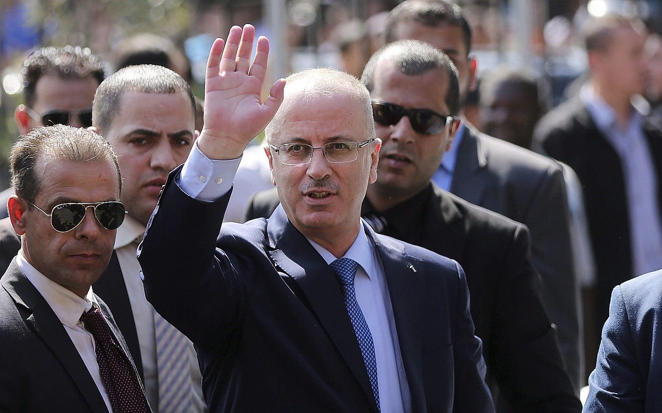 Rami Hamdallah, Gazan. M. SABER / EFE. Rami Hamdallah, Gazan. M. SABER / EFE.