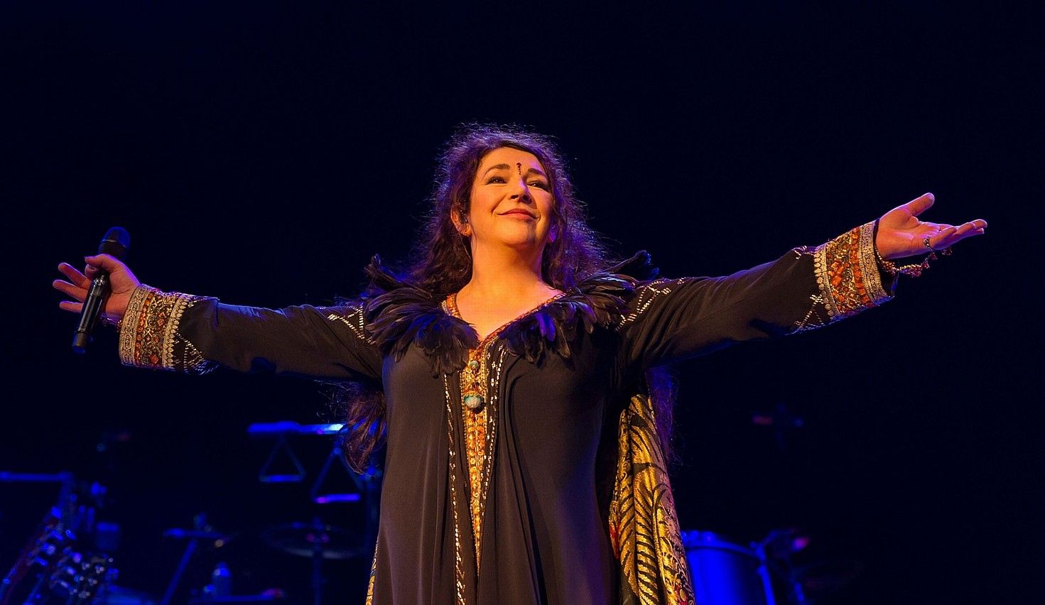 Kate Bush, joan den abuztuaren 26an Londresen eman zuen kontzertuan. Kate Bush, joan den abuztuaren 26an Londresen eman zuen kontzertuan.