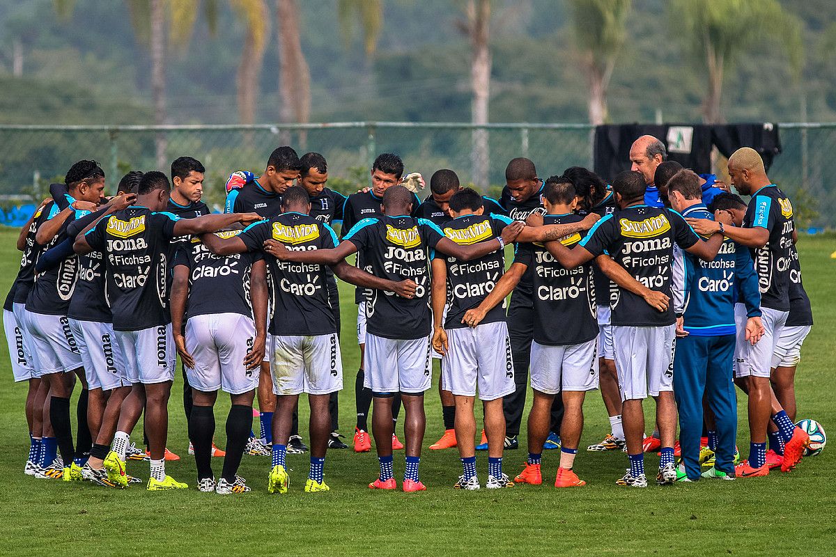 Honduraseko jokalariak, herenegun, entrenamenduaren amaieran. MARCOS MENDEZ / EFE.