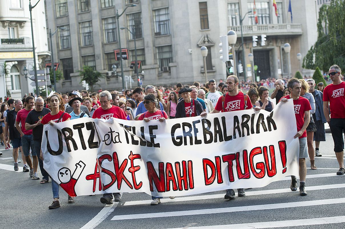 Grebalarien aldeko manifestazioa. MARISO RAMIREZ / ARGAZKI PRESS. Grebalarien aldeko manifestazioa. MARISO RAMIREZ / ARGAZKI PRESS.
