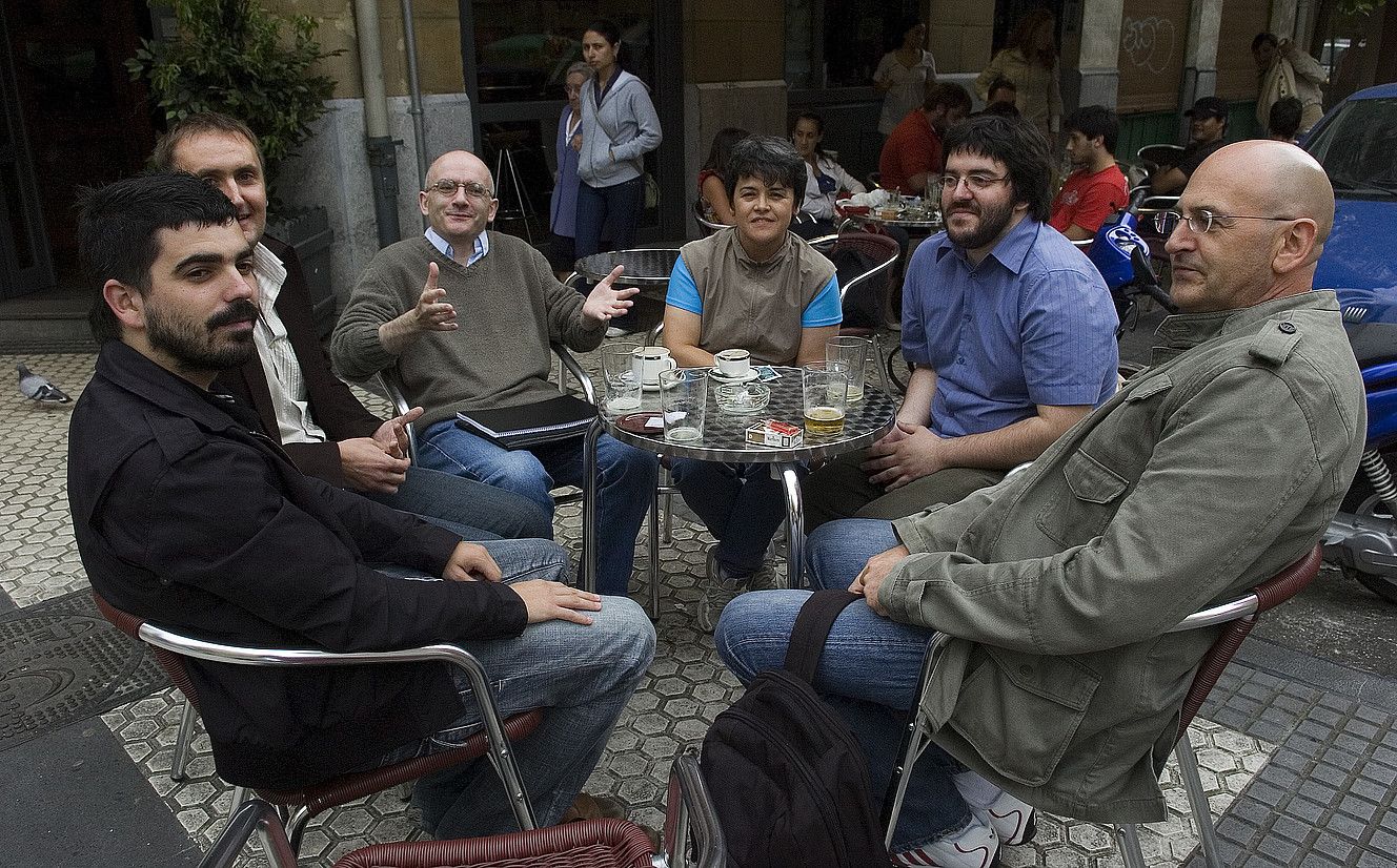 Angel Erro eta Rikardo Arregi poetak. JON URBE / ARGAZKI PRESS.